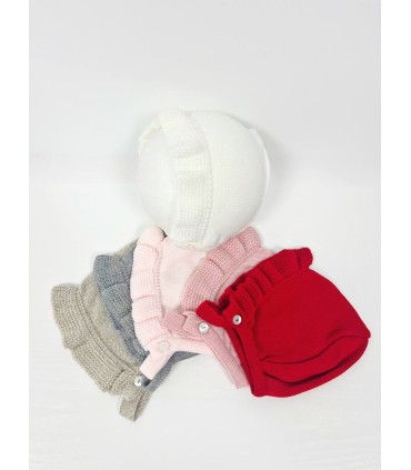 Capota de lana con volante gris