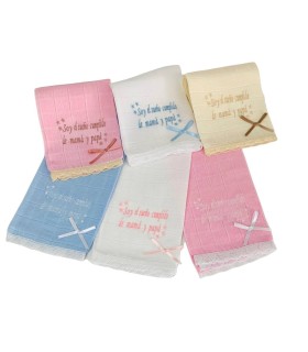 Gasa lisa lacitos y bordado de frase