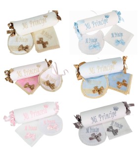 Conjunto de gasa, babero y antivuelco para bebé personalizado.