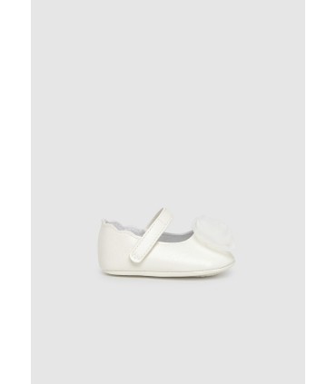 Merceditas flor desde recién nacida crudo