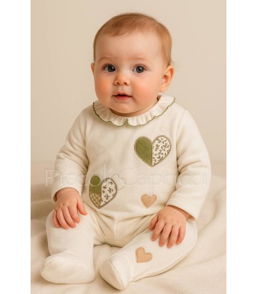 Pijama bebé corazones crudo verde