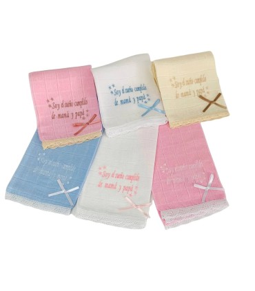 Gasa lisa lacitos y bordado de nombre con estrellas